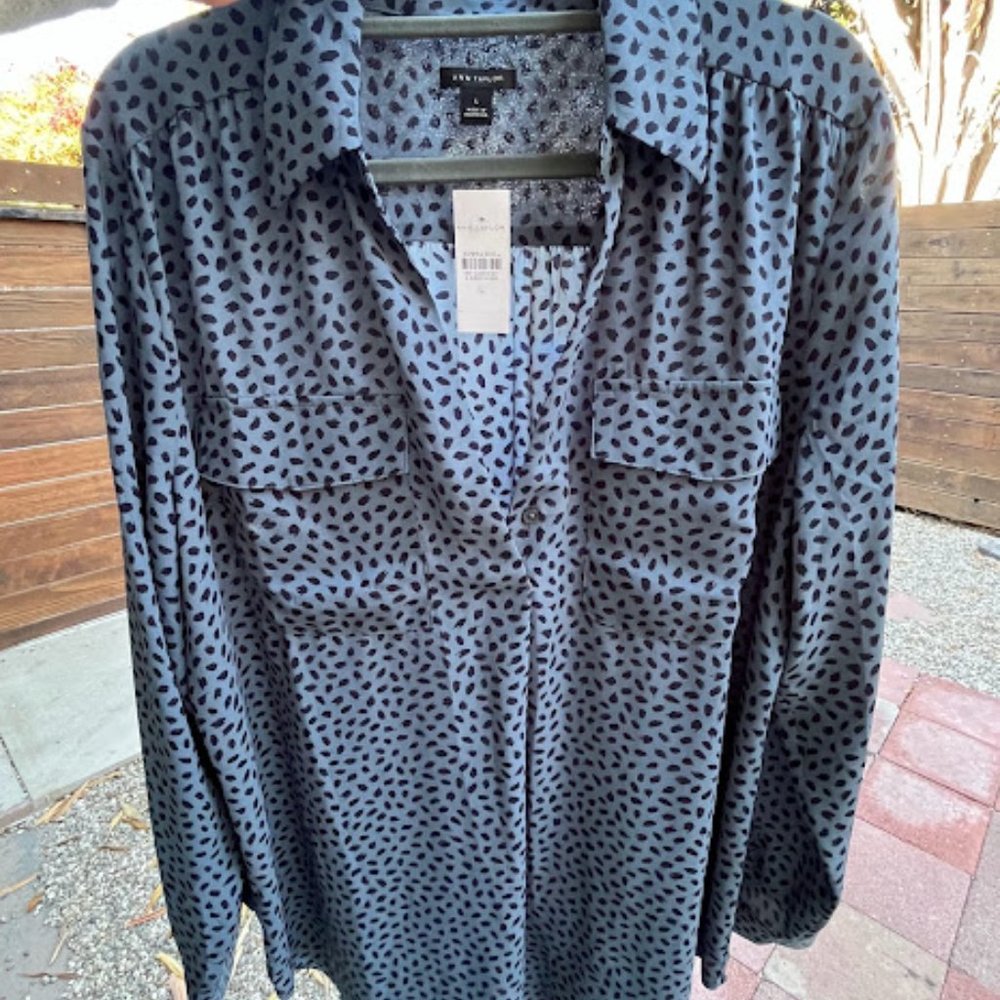 NEVER WORN Ann Taylor Spotted Camp Shirt L in Teal Frost